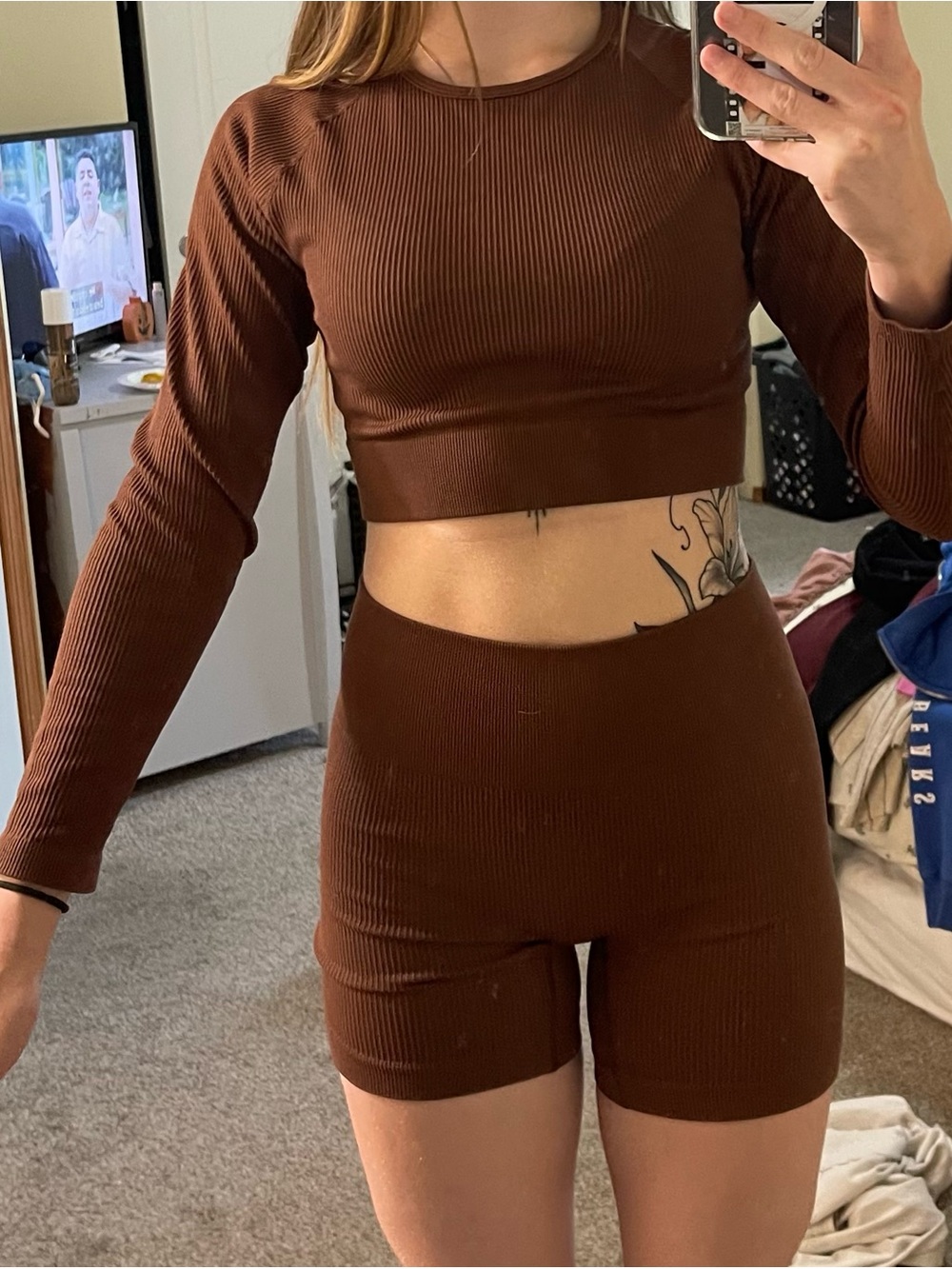 Ribbed High-Waist Women's Shorts in Chocolate Brown
